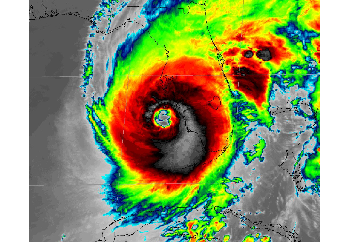  Florida siente ya el azote del huracán Ian, de categoría cuatro