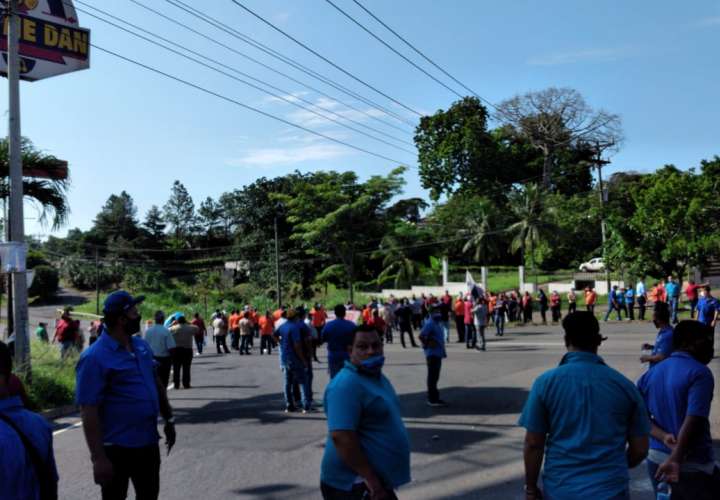 Transportistas de Panamá Oeste protestan para exigir ayuda al Gobierno [Video]
