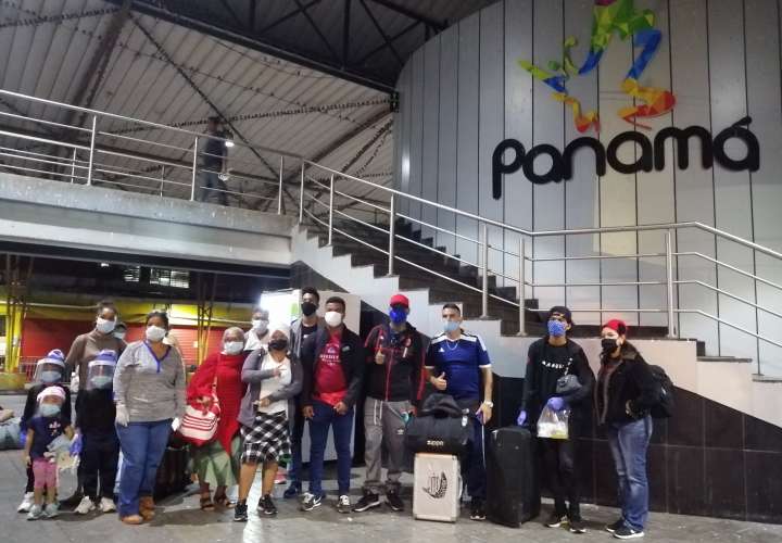 Panameños retornan al país desde Nicaragua y Costa Rica por vía terrestre