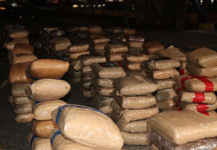 Golpe a los narcos: Senan decomisa 345 paquetes de drogas