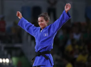 Majlinda Kelmendi celebra su victoria. Foto EFE