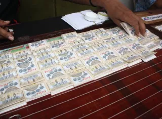 "Los chances brujos nos tienen en la quiebra", dicen billeteros