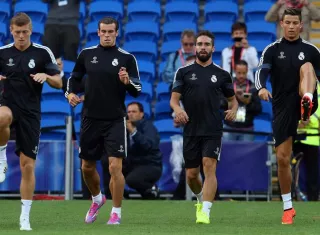 Gareth Bale y Dani Carvajal  trabajan con el grupo. Foto EFE