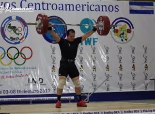 Mario Martínez ganó una medalla de bronce en arranque de la categoría de los 105 kilos. Foto: Pandeportes