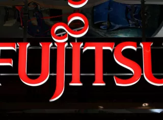 Fujitsu ha presentado en el Congreso de Móviles un traductor en tiempo real basado en inteligencia artificial que es capaz de operar en 19 idiomas y que está pensado para sordos, aunque prevé trasladar su uso a otros ámbitos, como los negocios. EFE