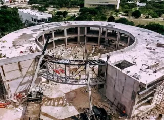 Vista general del proyecto Museo de Ciencias del Cráter de Chicxulub, en Sierra Papacal (México).  EFE