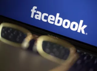 Las actualizaciones divulgadas por la compañía se suman a otras ya anunciadas, cuando se aseguró que Facebook ampliará sus restricciones a desarrolladores para evitar abusos. EFE