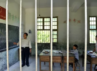 En la imagen, un profesor imparte una lección. EFE/Archivo