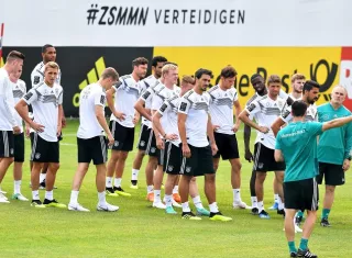 Los jugadores de la selección alemana durante la sesión de entrenamiento en Eppan./EFE