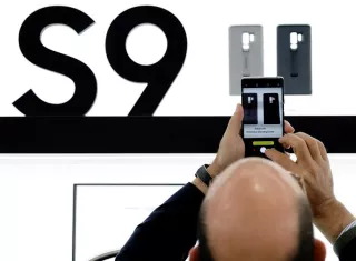 Las ventas mundiales de teléfonos inteligentes crecieron un 1,3 % interanual en el primer trimestre del año, periodo en el que Samsung mantuvo su liderazgo. EFE/Archivo