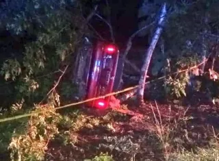 Vista general del área en donde ocurrió el hecho de tránsito fatal en Veraguas.  Foto: Victor E. Rodríguez