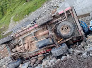 El vehículo terminó de medio lado. Foto: Pedro Batista