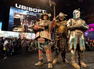 La compañía francesa participó en la E3, la feria de videojuegos más importante del mundo, presentando novedades como Assassin&#039;s Creed Odyssey, The Division 2 y Beyond Good and Evil 2. EFE Archivo