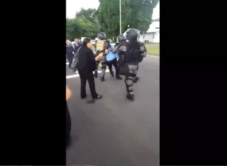 Captura de video represión de docentes.
