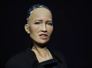 la robot Sophia, la autómata con facciones hiperrealistas que es capaz de expresarse elocuentemente. EFE / CINTEL