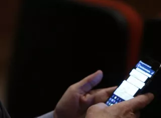 Una cara vale más que mil palabras a la vista de las cifras que arroja el mundo de los emojis: más de 700 millones se comparten cada día en Facebook y 250 millones al mes en Twitter.  EFE