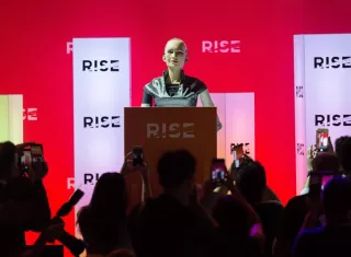 La robot Sophia, creada por &#039;Hanson Robotics&#039;, participa en una rueda de prensa. EFE Archivo