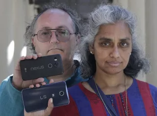 No existe una panacea, porque simplemente conectarse a Internet en cualquier dispositivo indica una dirección IP que puede ser mapeada geográficamente. AP