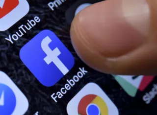 como el primer servicio oficial del rubro, &quot;Línea Verde 9-1-1&quot; buscará consolidarse en el combate a la &quot;creciente utilización de las redes sociales para desinformar, confundir, manipular, crear conmoción o alarma pública en sus destinatarios&quot;. EFE