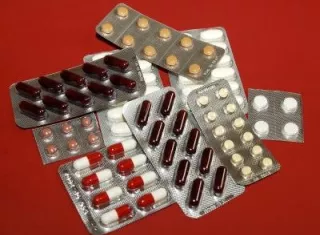 Imagen de distintos medicamentos en comprimidos. EFE