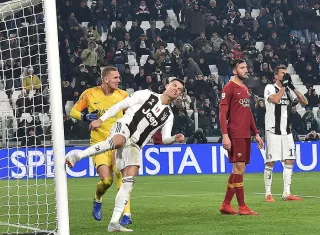 Cristiano se lanzó por este nuevo desafío con la Juventus y le bastaron pocas semanas para demostrar su capacidad./ AP