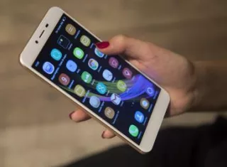 Fotografía de archivo de teléfono móvil. EFE/Marta Pérez