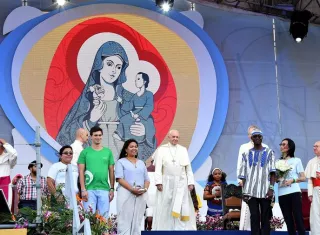 El papa Francisco participa en la ceremonia de acogida de la Jornada Mundial de la Juventud (JMJ) que se celebra este jueves en el campo Santa María La Antigua, en Ciudad de Panamá (Panamá). EFE