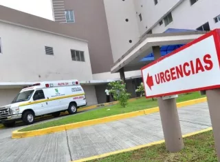 Vista externa de la entrada del cuarto de urgencias del Hospital Irma Lourdes Tzanetatos de Tocumen. Foto: Archivo