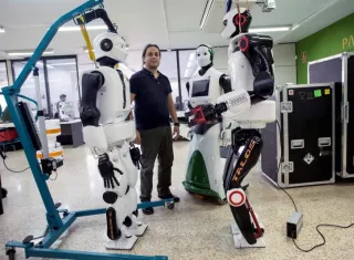 El catálogo de Pal Robotics cuenta ahora con robots como Tiago, un androide "semihumanoide" capaz de percibir el entorno, manipular objetos, navegar por el espacio e interactuar con personas. EFE
