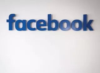 La apuesta por remodelar la red social se produce después de un año, 2018, en el que la empresa se vio salpicada por multitud de escándalos relativos a su gestión de la privacidad de los datos de los usuarios. EFE