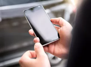 Prácticamente en todos los fabricantes se ha detectado algún tipo de software preinstalado que utiliza acceso privilegiado sin conocimiento del usuario a recursos del sistema para la obtención de datos personales. Foto: Pixabay ilustrativa