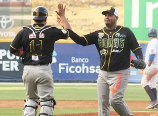 Anoche, la tropa bocatoreña venció a Veraguas por 7 carreras a 3. Foto: Fedebeis