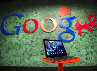 Fotografía fechada el 8 de diciembre de 2015 que muestra la Pixel Slate impulsada por Google. efe/Archivo