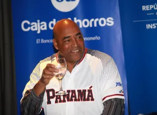 Ortiz ha tenido la oportunidad de firmar a unos 35 panameños. Foto: AnayansI Gamez
