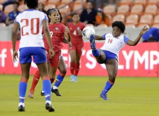 Amarelis De Mera (9), atacante de la selección panameña.