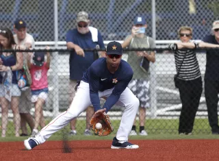 Nuevas manifestaciones se dieron durante la jornada de los entrenamientos de primavera. Foto: AP
