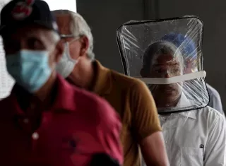 Cinco meses después... 