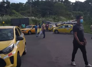  Los quejosos exigen la intervención de la ATTT.