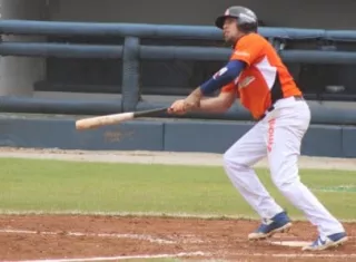 Abraham Aguilar fue la figura a la ofensiva por parte de Los Santos. Foto: Fedebeis