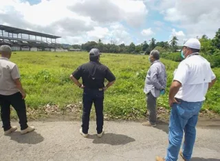 El aeropuerto en su momento fue utilizado por las antiguas empresas de bananas, Chiriquí Land Company y la Cooperativa de Servicios Múltiples de Puerto Armuelles, R.L. ( Coosemupar). 