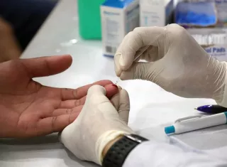 Los casos siguen aumentando también en India, pero con menos rapidez que en las últimas semanas. EFE