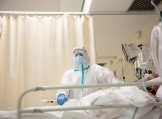 América registra 22,2 millones de casos de Covid-19. EFE