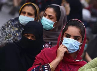 Estados Unidos encabeza la lista de casos absolutos con 12,1 millones de positivos, seguida de la India (9,1 millones. EFE