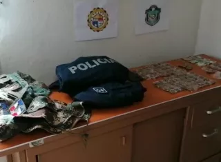 El Sub comisionado Toledo, indicó que se realizarán las investigaciones para determinar a quién pertenecen los uniformes encontrados