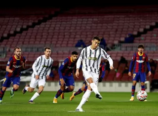 Cristiano consigue de penalti el primer gol de su equipo. /EFE