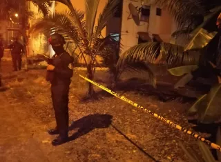 Al lugar llegaron unidades de la Policía Nacional que acordonaron el área, para preservar la escena. Foto: René Bellido