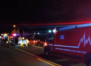 Al lugar llegaron rescatistas del Cuerpo de Bomberos de Chitré, quienes lograron rescatar a la joven herida.