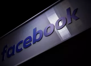 Vista del logo de la red social Facebook. EFE