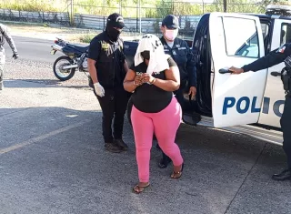 En los predios de la residencia se ubicó dos sacos con la sustancia ilícita. 