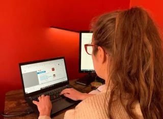 l riesgo se produce principalmente en internet y redes sociales. EFE